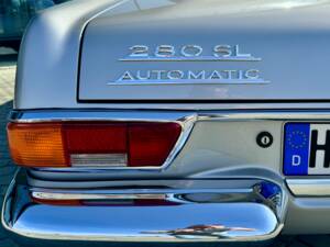 Afbeelding 10/23 van Mercedes-Benz 280 SL (1970)