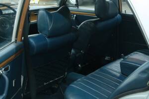 Image 24/50 of Mercedes-Benz 300 SEL 3.5 (1972)