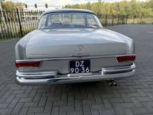 Bild 9/36 von Mercedes-Benz 250 SE (1966)