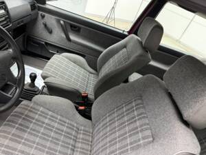 Bild 20/26 von Volkswagen Golf II 1.6 (1990)