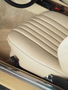 Immagine 36/51 di Mercedes-Benz 280 SL (1985)