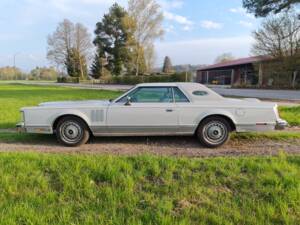 Image 3/5 of Lincoln Continental Mark V Cartier (1979)