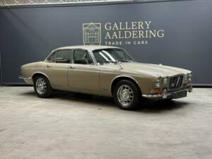 Bild 42/50 von Jaguar XJ 6 4.2 (1972)