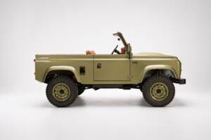 Bild 30/47 von Land Rover 90 (1990)