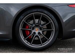 Image 21/47 of Porsche 911 Carrera 4S (2014)