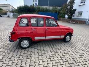 Image 3/10 of Renault R 4 GTL (1987)