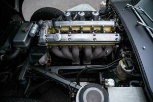 Image 24/39 de Jaguar Type E 4.2 (1966)