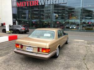 Image 4/16 of Mercedes-Benz 420 SEL (1987)