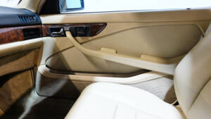 Image 19/23 of Mercedes-Benz 560 SEC (1987)
