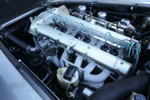 Bild 38/50 von Aston Martin DB 6 (1968)