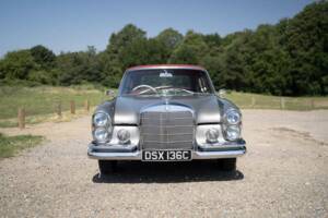 Afbeelding 12/36 van Mercedes-Benz 300 SE (1965)