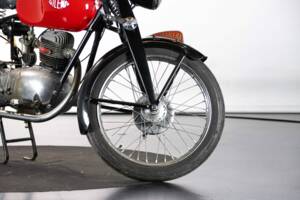 Bild 36/50 von Gilera 150 Sport (1951)