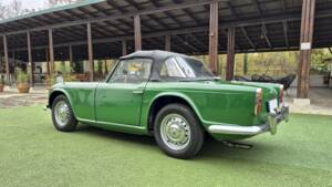 Image 60/66 of Triumph TR 4A IRS (1966)