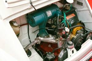 Image 30/32 of SEAT 600 D (1968)