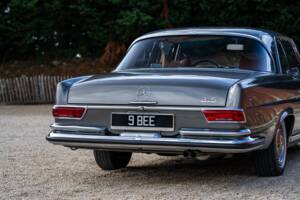 Image 13/37 of Mercedes-Benz 280 SE 3,5 (1970)