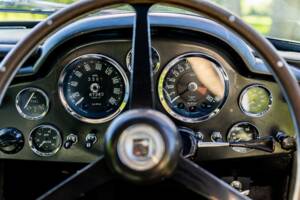 Image 29/62 of Aston Martin DB 6 (1967)