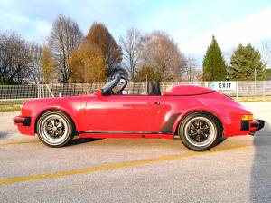 Image 25/26 de Porsche 911 Speedster 3.2 (1989)