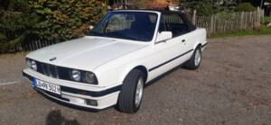Image 20/55 of BMW 320i (1991)