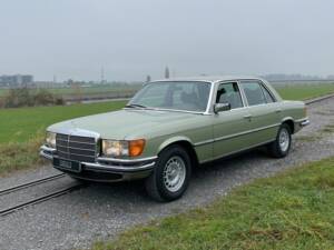 Bild 33/45 von Mercedes-Benz 450 SEL 6,9 (1978)