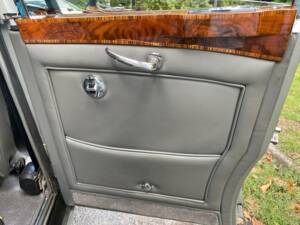 Image 36/50 de Bentley S 3 Continental Flying Spur (1963)
