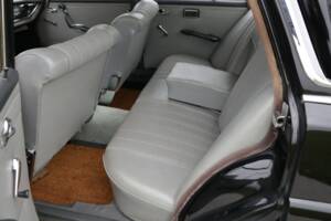 Afbeelding 20/50 van Mercedes-Benz 230 S (1967)