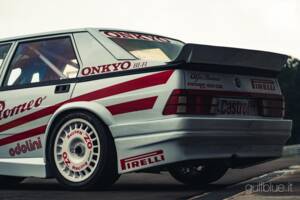 Imagen 39/81 de Alfa Romeo 75 1.8 Turbo (1990)