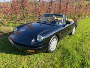Bild 2/22 von Alfa Romeo 2.0 Spider (1993)