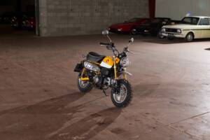 Bild 2/12 von Honda Monkey Z 125 MA (2018)
