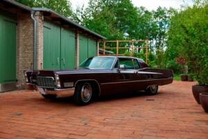 Bild 22/200 von Cadillac Coupe DeVille (1968)