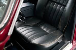 Bild 37/50 von Jaguar XJ 6 L 4.2 (1974)