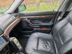 Image 30/58 of BMW 750i (1997)