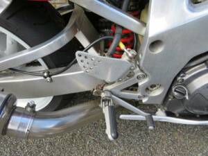 Image 26/41 de Honda CBR 900RR Fireblade (1993)