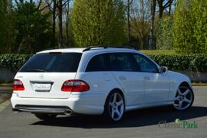 Image 5/50 of Mercedes-Benz E 500 T (2004)