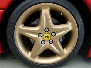 Afbeelding 34/41 van Ferrari F 355 Berlinetta (1995)