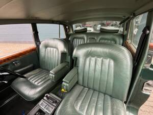 Image 4/4 de Rolls-Royce Silver Shadow I (1974)