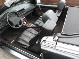 Image 7/9 of Mercedes-Benz 300 SL-24 (1992)