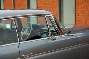 Immagine 28/84 di Mercedes-Benz 280 SE 3,5 (1970)