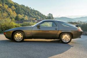 Image 3/30 of Porsche 928 S4 (1989)