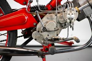Imagen 36/50 de Moto Guzzi DUMMY (1957)