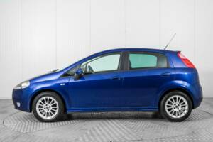 Bild 9/50 von FIAT Grande Punto 1.4 (2009)