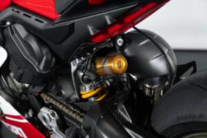Immagine 11/45 di Ducati DUMMY (2019)