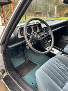 Bild 19/60 von Peugeot 504 V6 Coupe (1975)