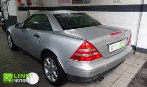 Image 4/10 of Mercedes-Benz SLK 200 Kompressor (1997)