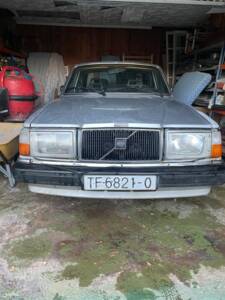 Image 1/9 de Volvo 264 (1982)