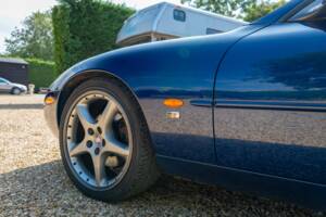 Image 23/50 of Jaguar XKR (2000)