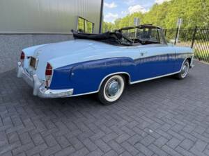 Afbeelding 9/50 van Mercedes-Benz 220 SE Cabriolet (1960)