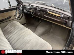 Imagen 14/15 de Mercedes-Benz 180 b (1961)