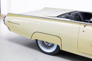 Bild 38/40 von Ford Thunderbird (1962)