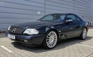 Image 17/100 of Mercedes-Benz SL 500 (1999)