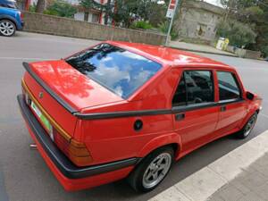Image 38/42 of Alfa Romeo 75 1.8 (1991)